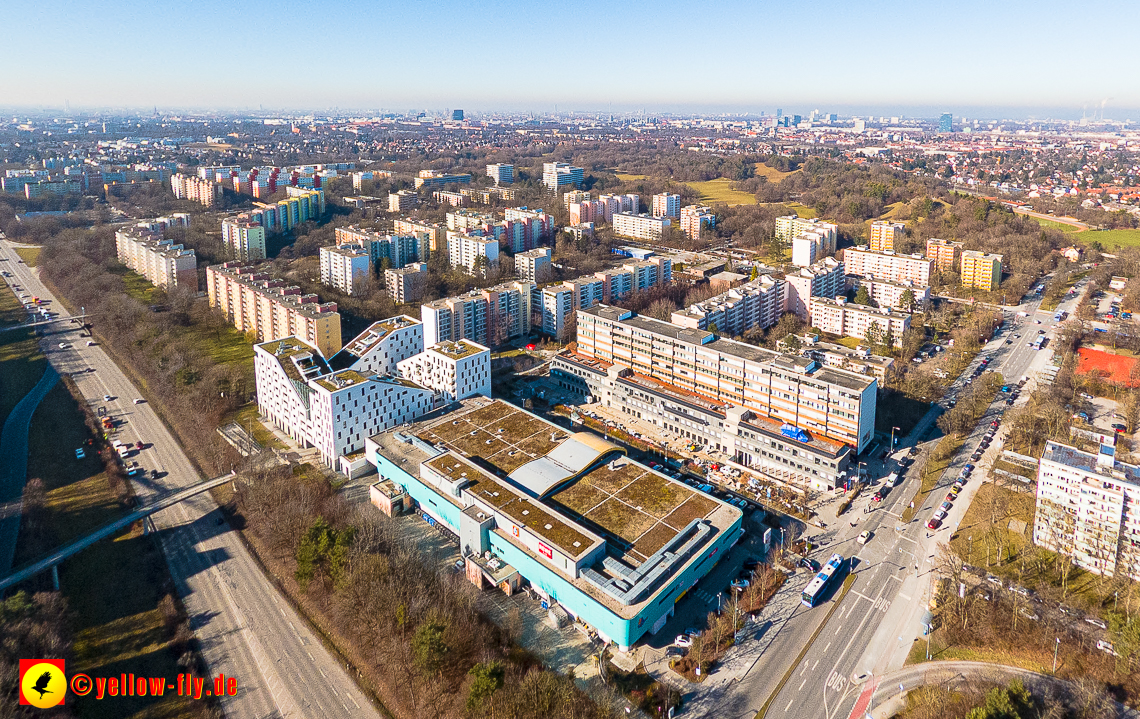 15.02.2023 - Plettzentrum mit Montessori Schule in Neuperlach